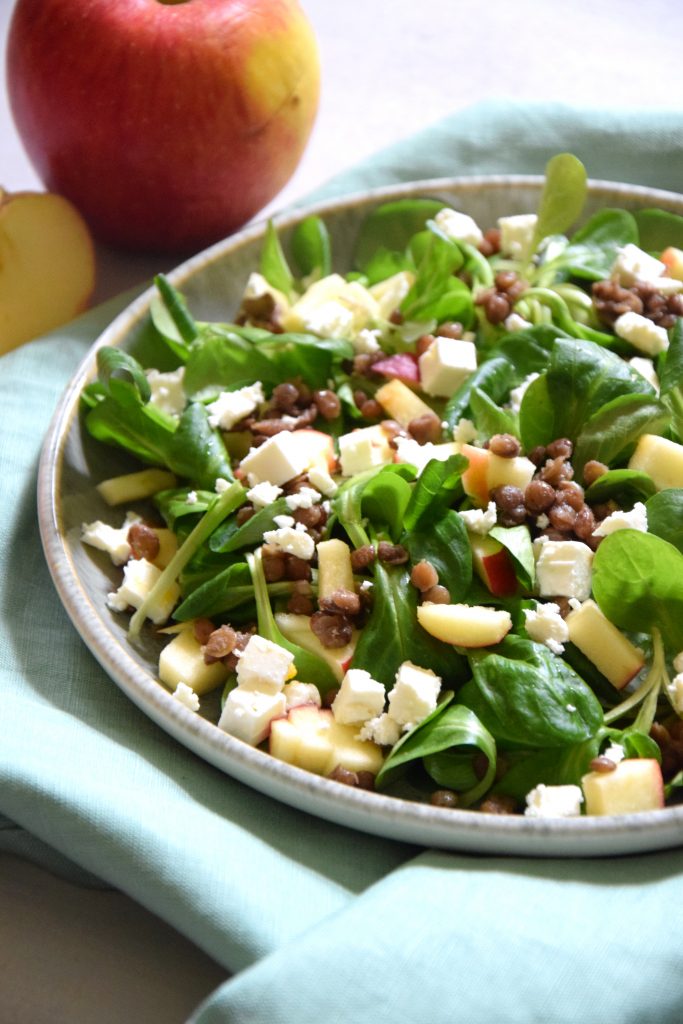 Feldsalat mit Apfel und Linsen