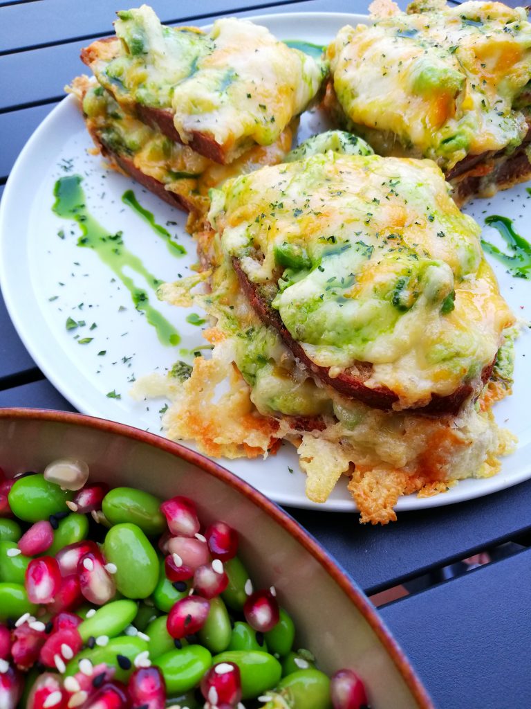 Avocado-Käse-Sandwich
