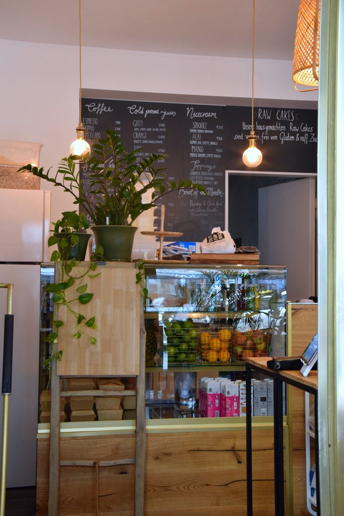 Plants & Cakes